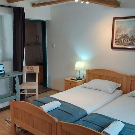 Eva House Ξενοδοχείο Pacir Εξωτερικό φωτογραφία
