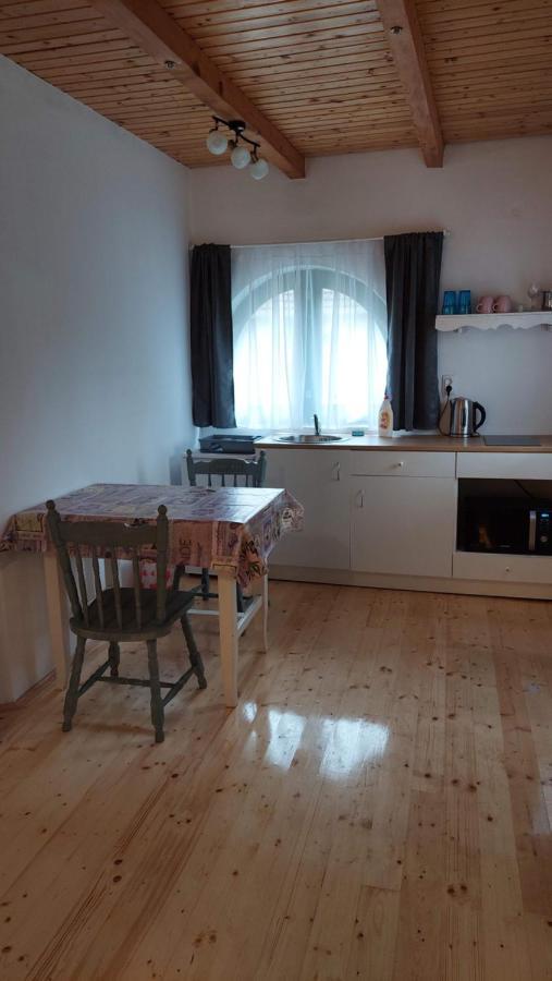 Eva House Ξενοδοχείο Pacir Εξωτερικό φωτογραφία