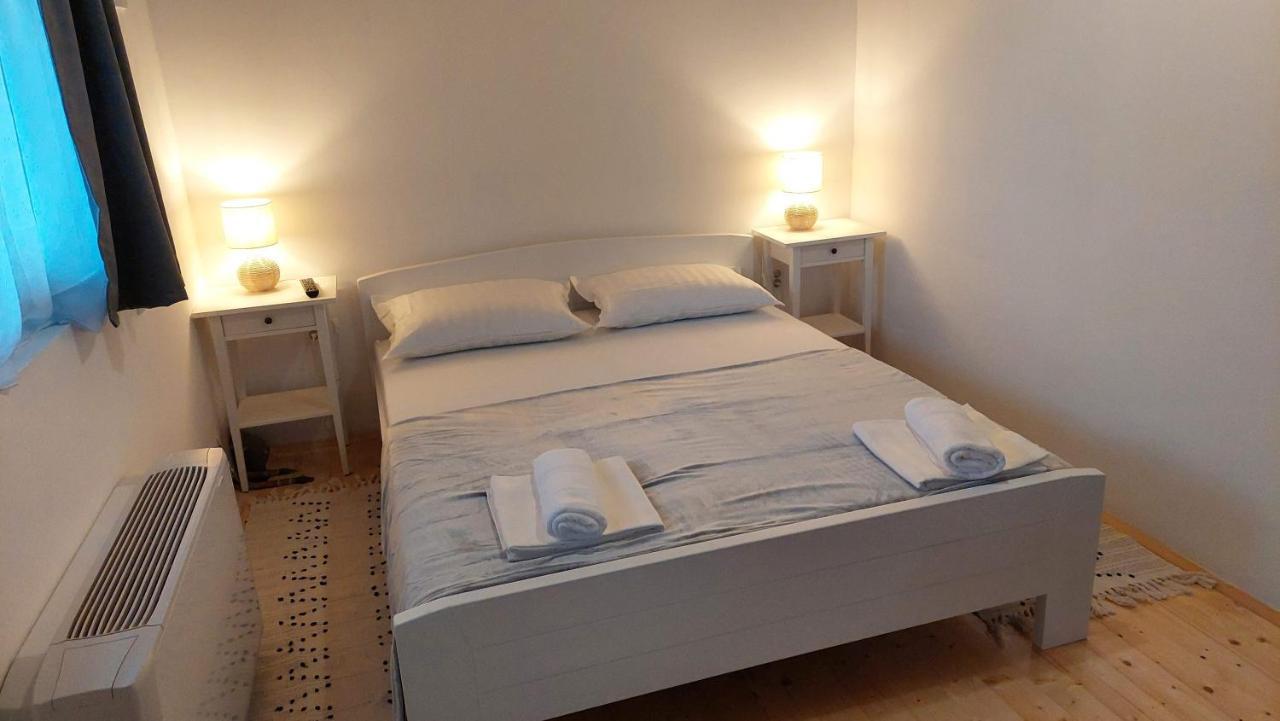 Eva House Ξενοδοχείο Pacir Εξωτερικό φωτογραφία